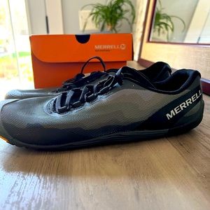 NEW Women’s size 10 Merrell Vapor Glove running shoes, never worn!